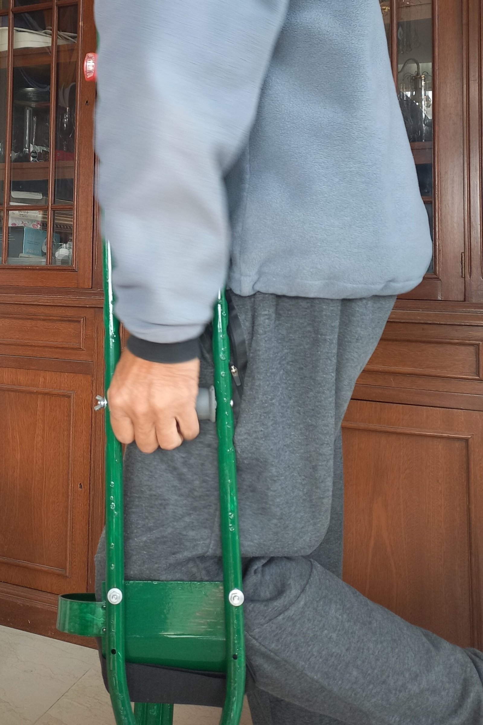 Lee más sobre el artículo Muleta especial con plataforma acolchada